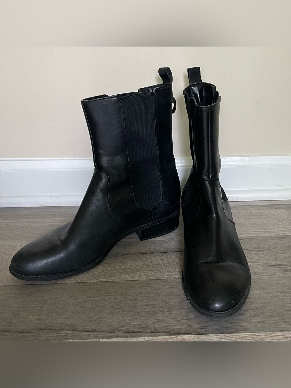Lauren Ralph Lauren Black Leather Mona Chelsea Boots - Size 8.5